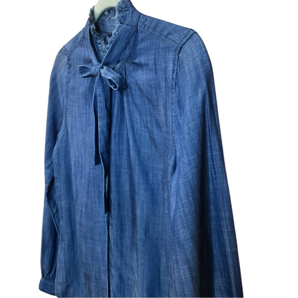 Gap Raw Hem Ruffle Neck Denim Shirt Size XS Collegiate Preppy Classic - Picture 4 of 6